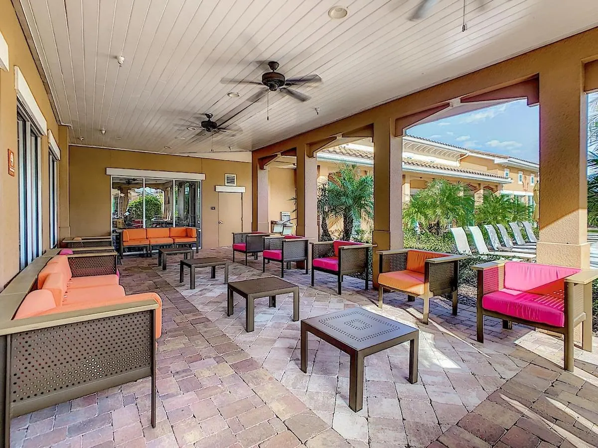 King Bed, Great Amenities, And Disney Calling You *