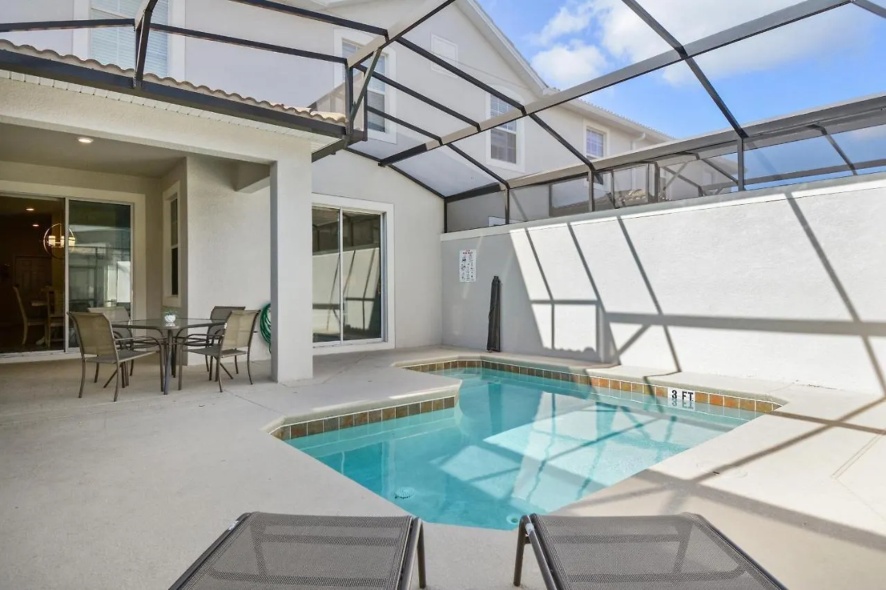 Four Bedrooms With Pool 3079