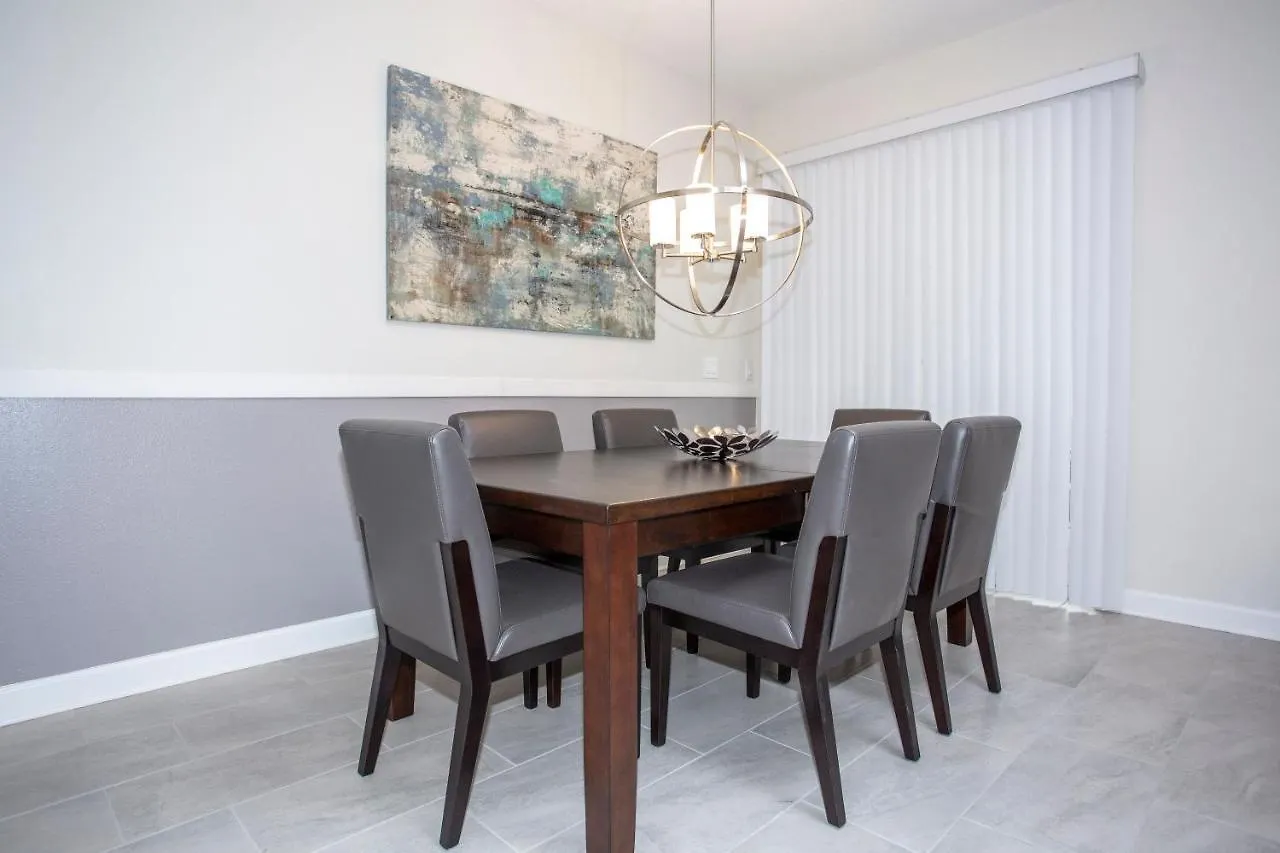 Marvelous 4 Bedroom W/ Screened Pool Close To 4977 Holiday home