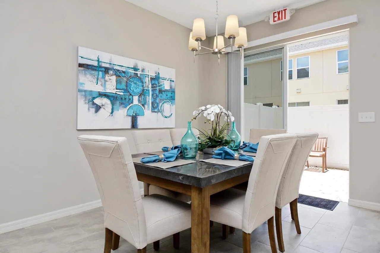 Stunning 4 Bd W/ Gameroom Close To 5110k Holiday home