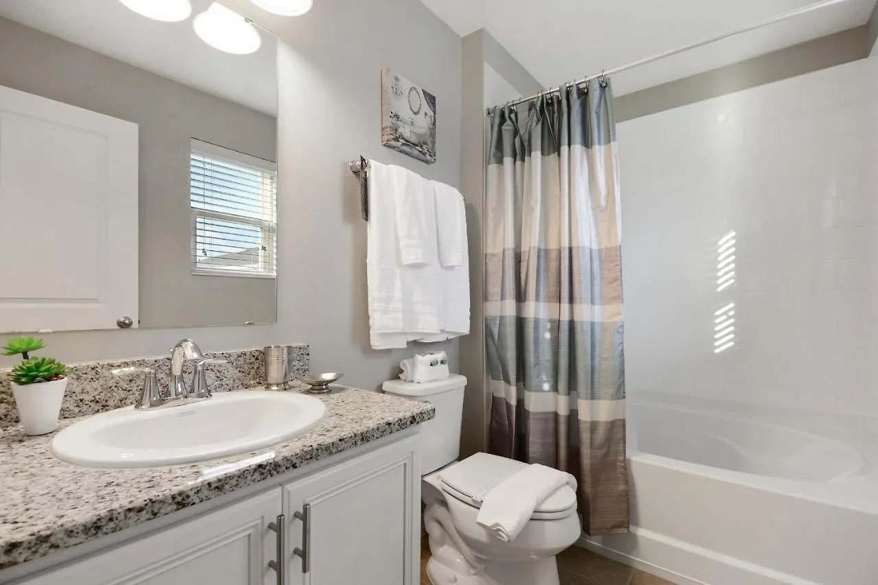 Four Bedrooms Townhome 5128