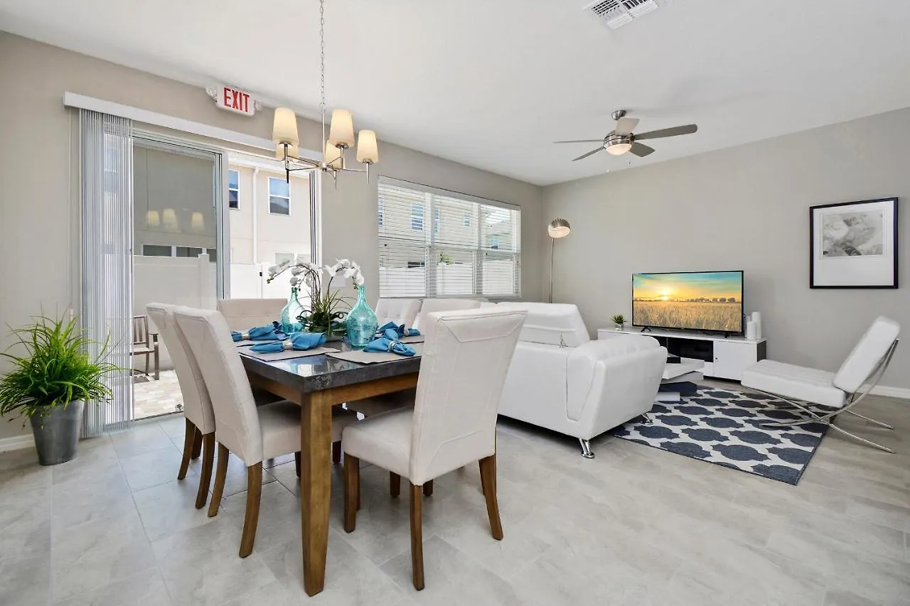 Stunning 4 Bd W/ Gameroom Close To 5110k Holiday home