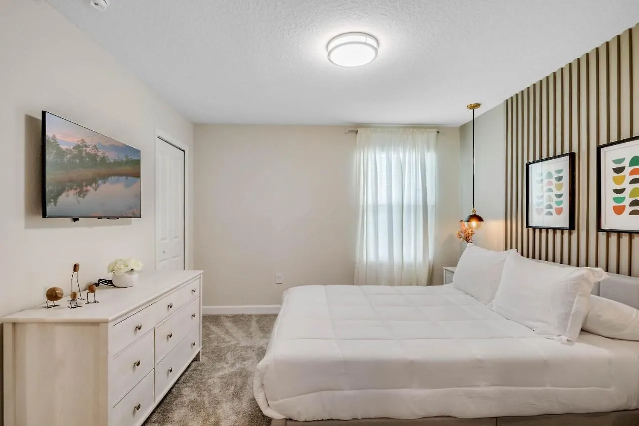 8 Bedroom- 5 Bathroom Champions Gate 1193 Cd *