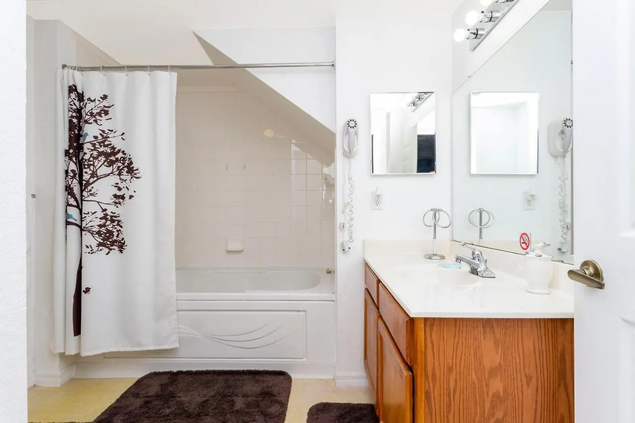 Stunning 3bd Close To @ Venetian Bay 105 Holiday home