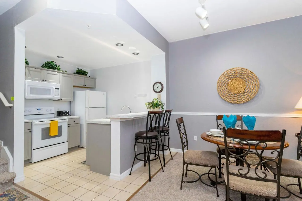 Stunning 3bd Close To @ Venetian Bay 105 *