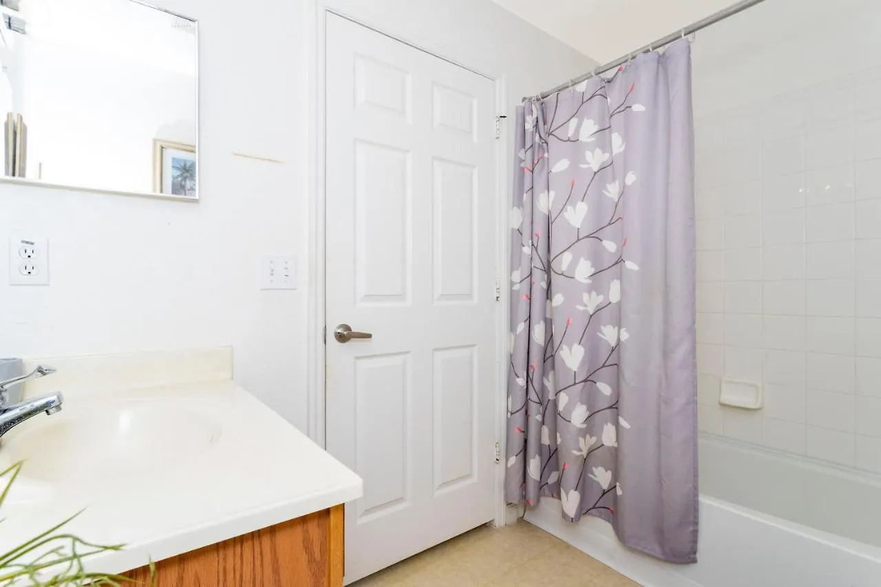 Stunning 3bd Close To @ Venetian Bay 105