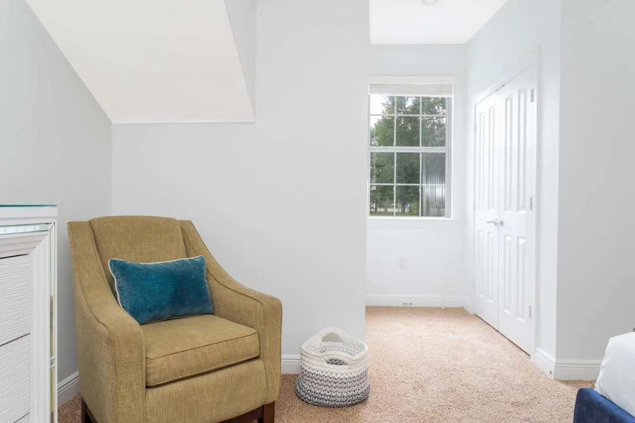 Gorgeous 3bd Close To @ Reunion 1596 *