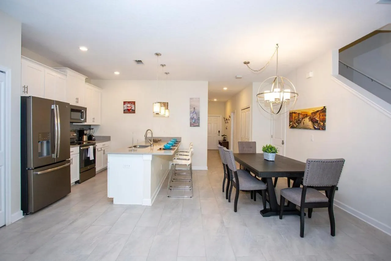Stunning 5 Bd W/ Pool Close To 4822 Kissimmee