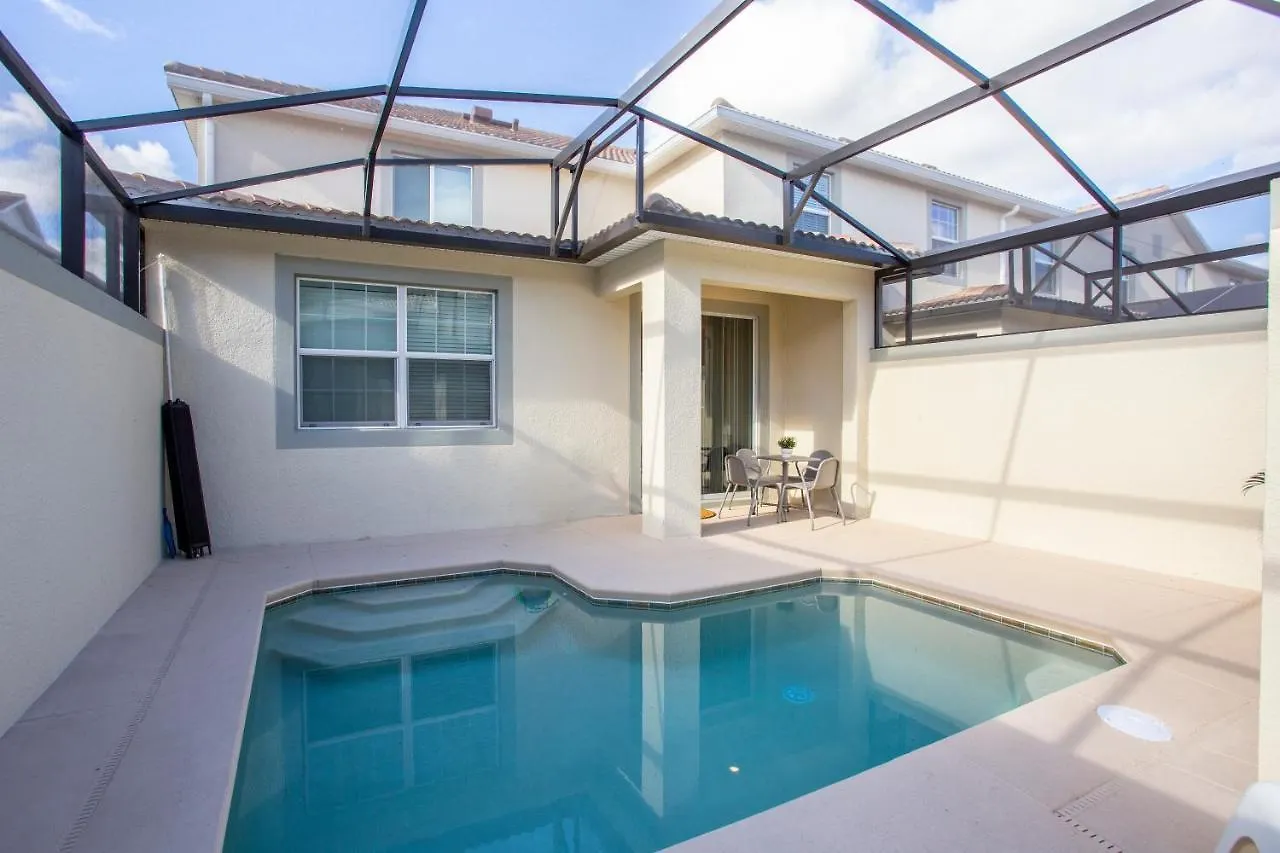 Stunning 5 Bd W/ Pool Close To 4822 *