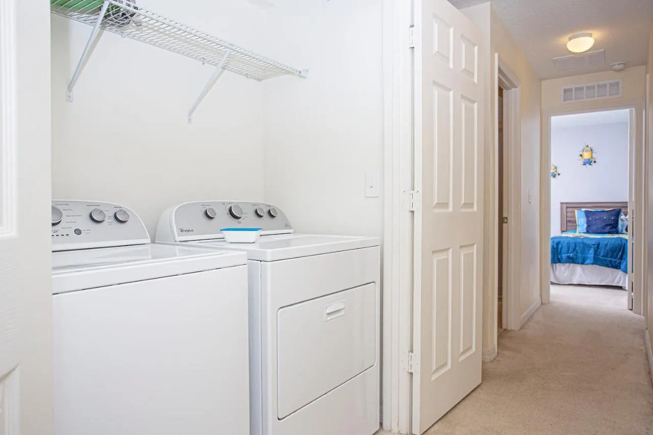 Family Friendly 4 Bedrooms With Gameroom Close To In Compass Bay 5103