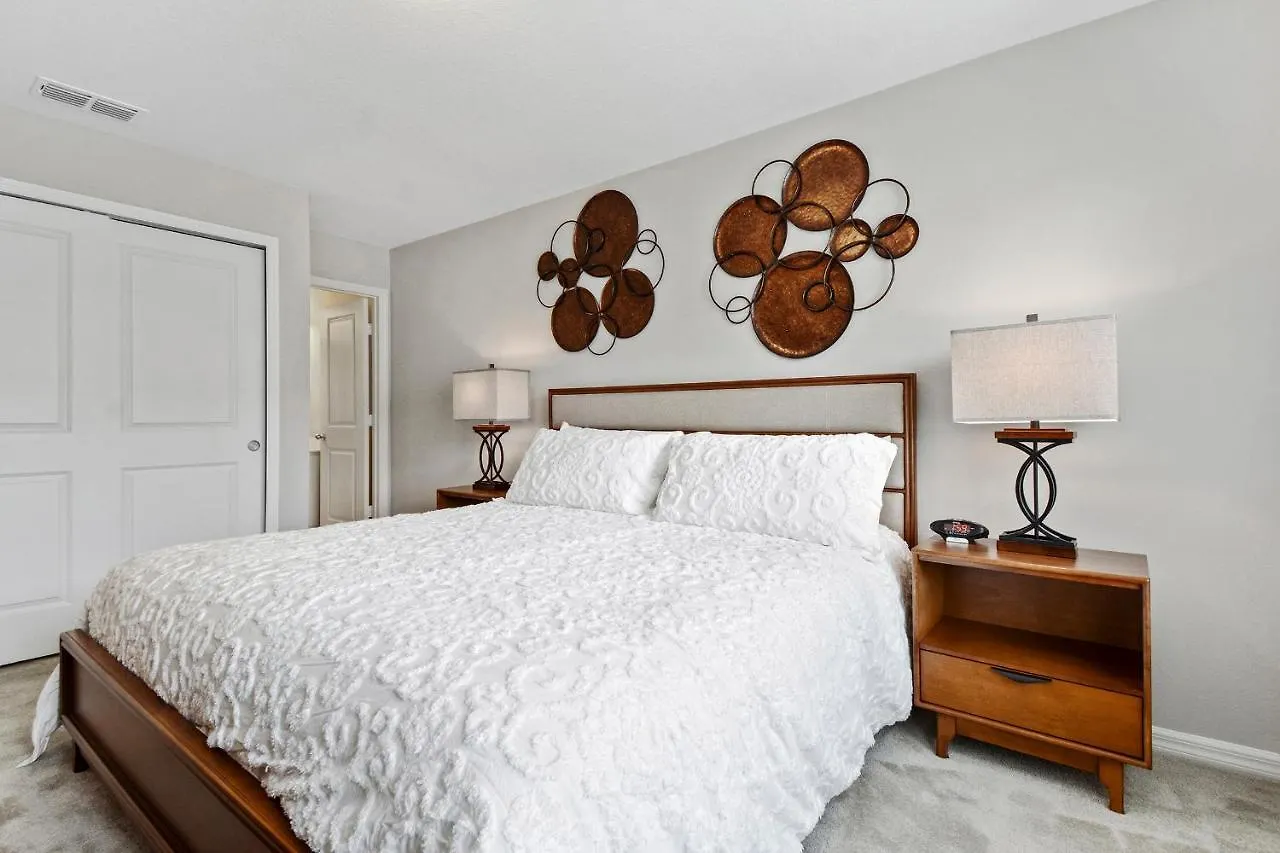 Stunning 4 Bd W/ Gameroom Close To 5110k Holiday home