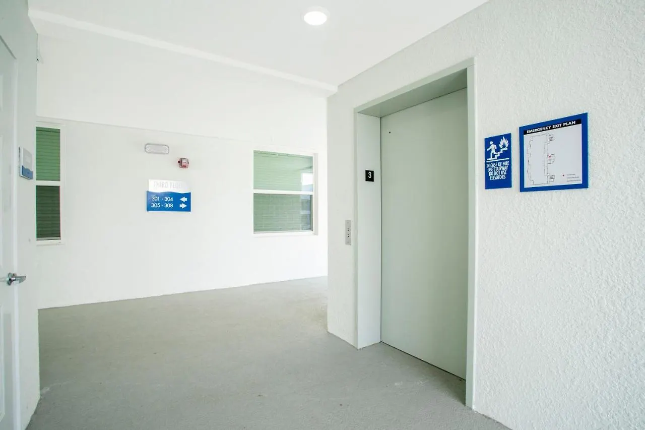 Gorgeous 2 Bedroom Close To 305 31911 *