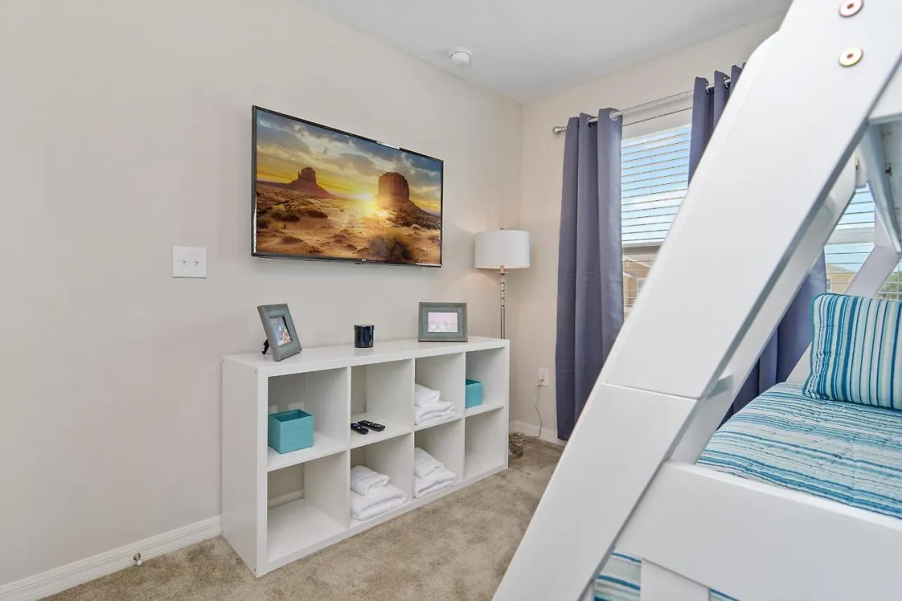 Four Bedroom W/ Gameroom 5152a