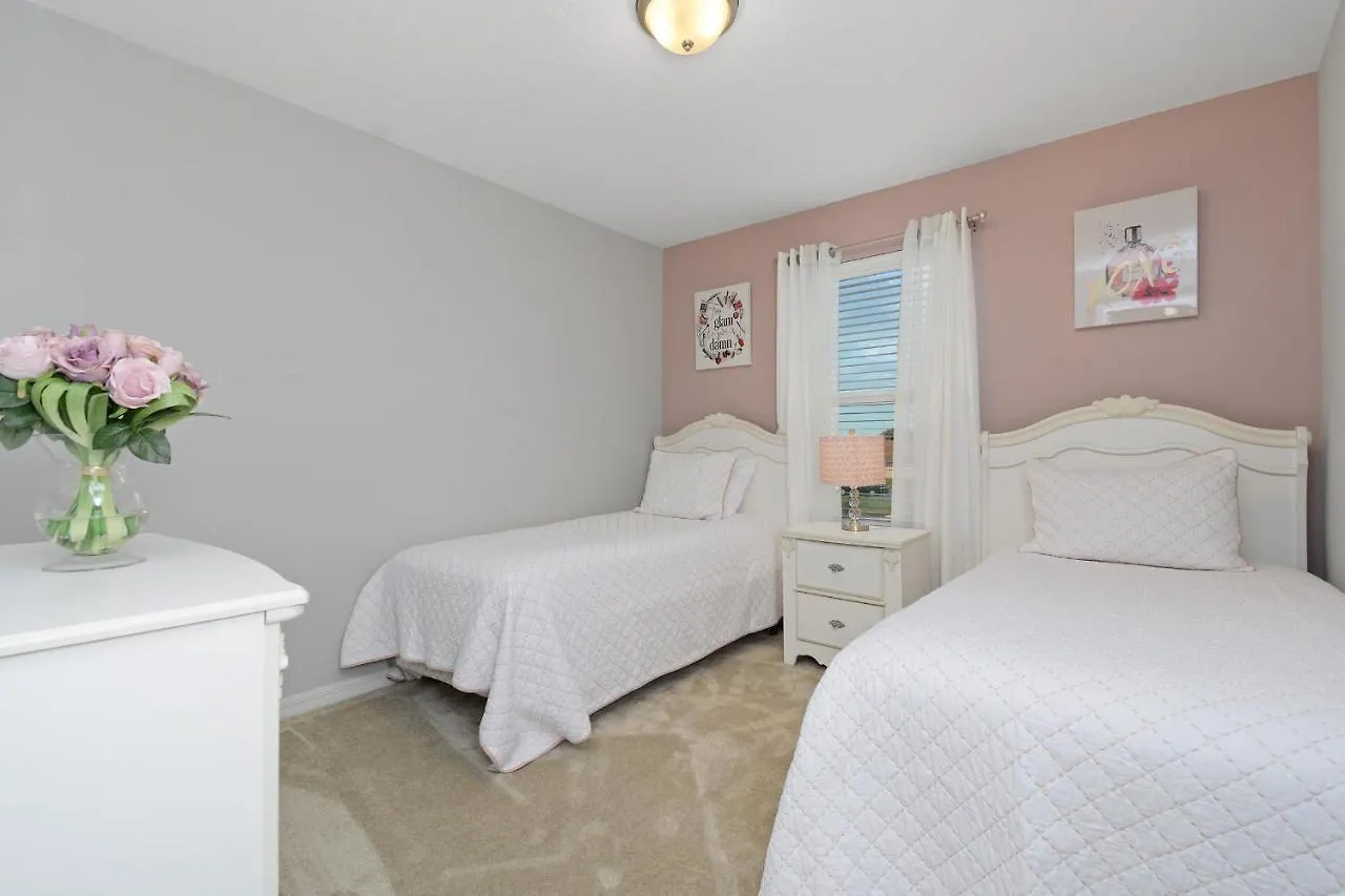 Four Bedrooms Townhome 5128 Holiday home *
