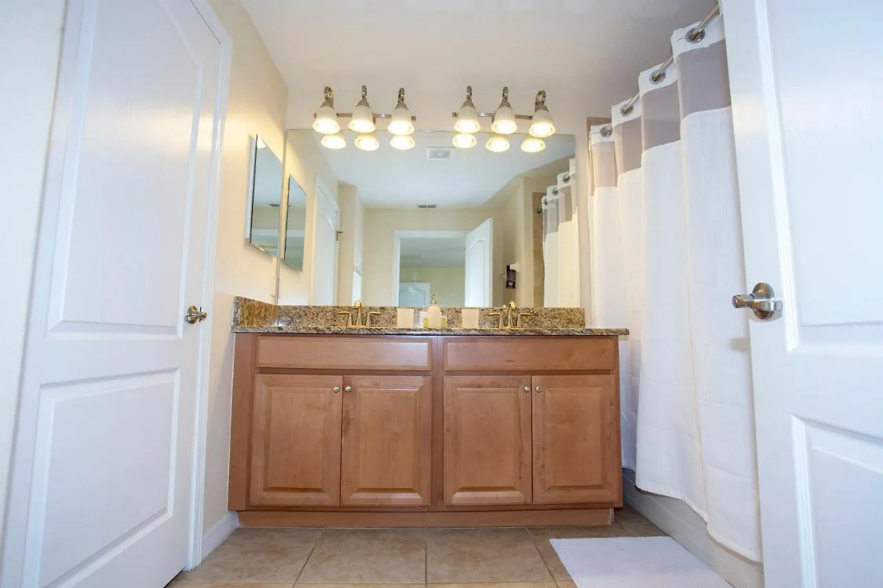 Stunning 4 Bd W/ Pool Close To 8940 Holiday home