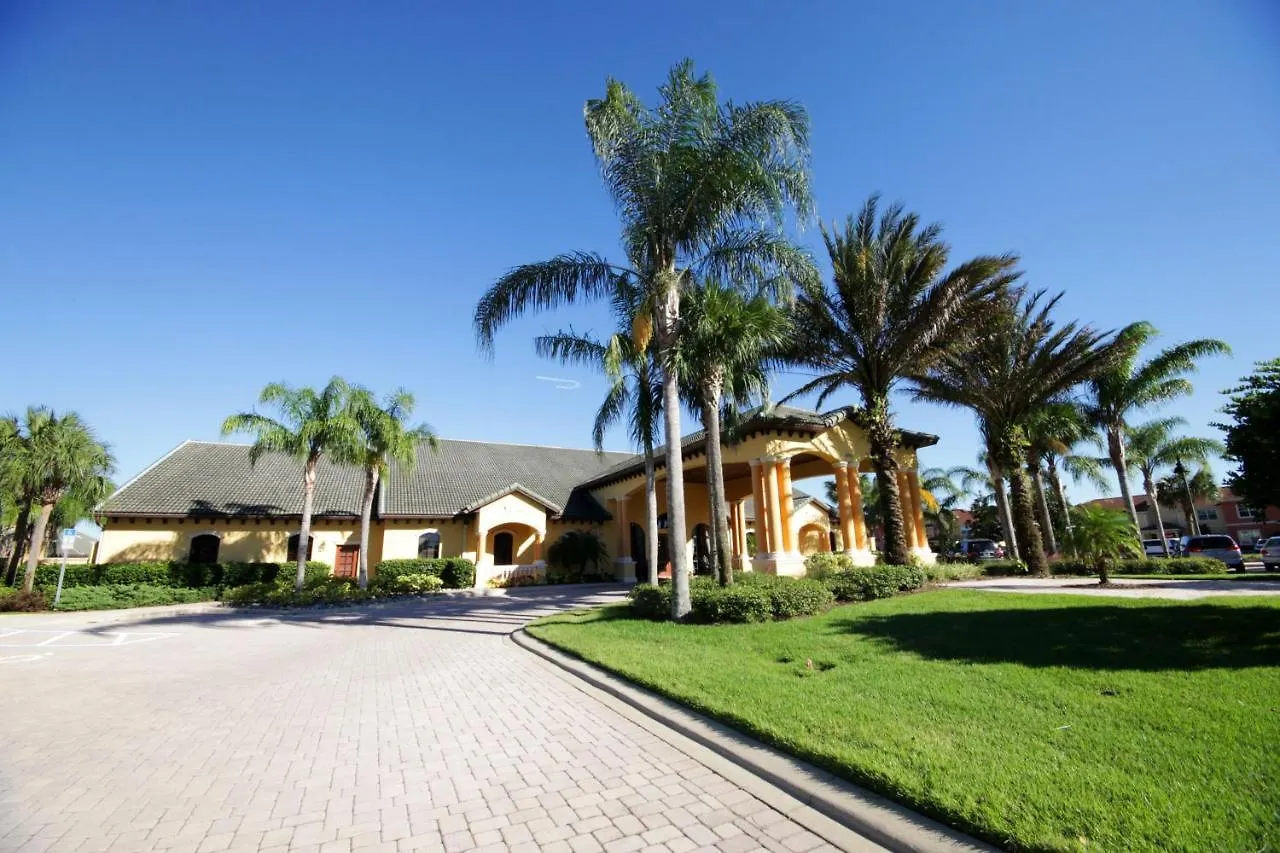 Stunning 4 Bd W/ Pool Close To 8940 *