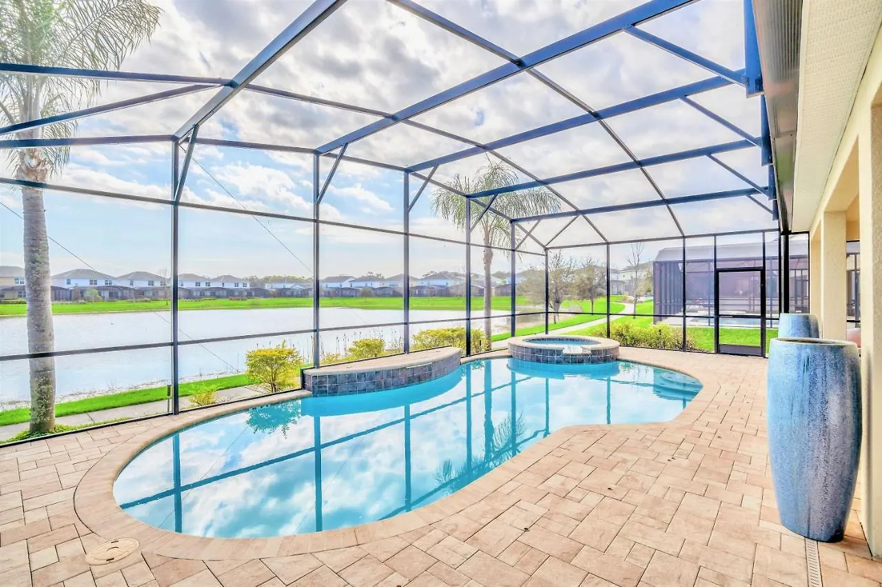 Holiday home 10br Luxury Mansion - Family - Sleeps 20 - Private Pool, Hot Tub And Bbq! *