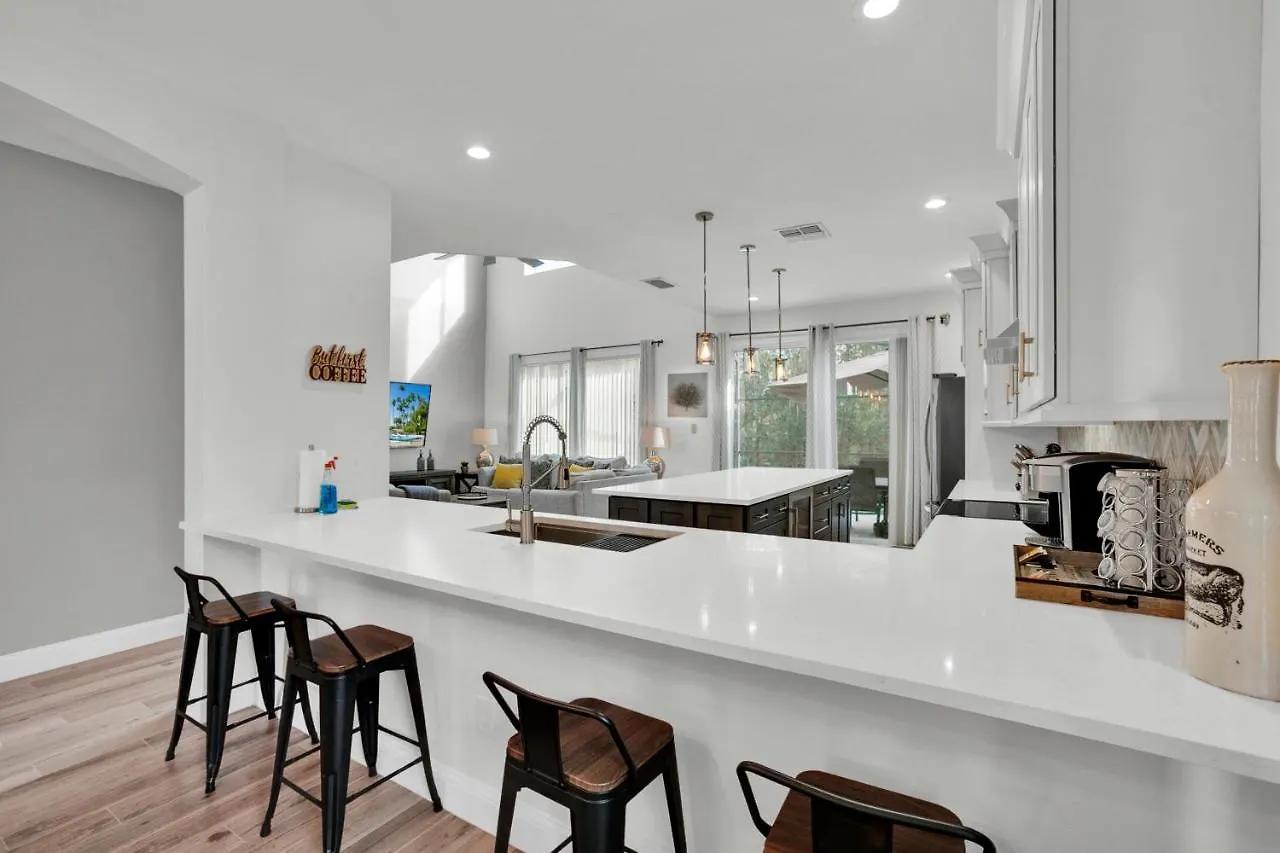 Villa Large 6br Themed Family Near World