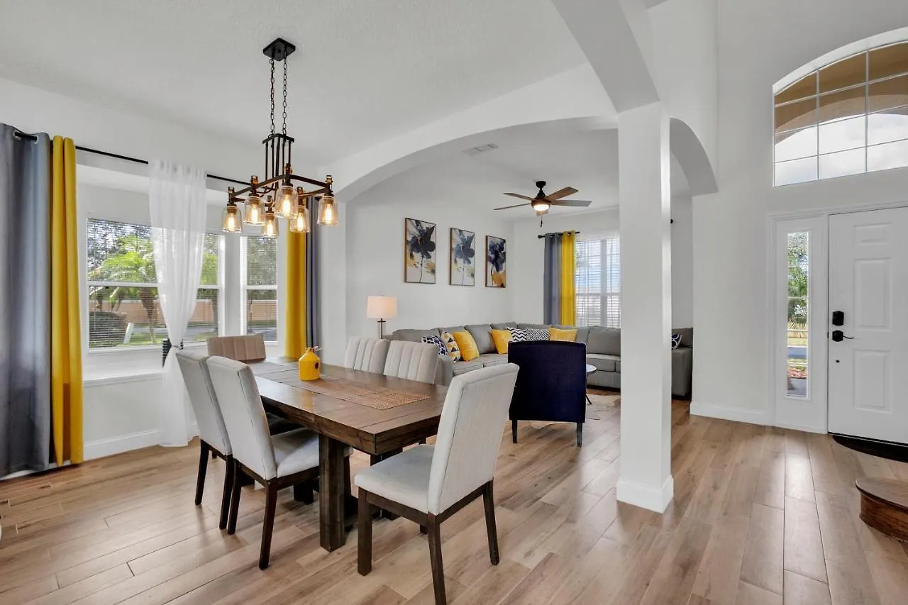 Large 6br Themed Family Near World Villa