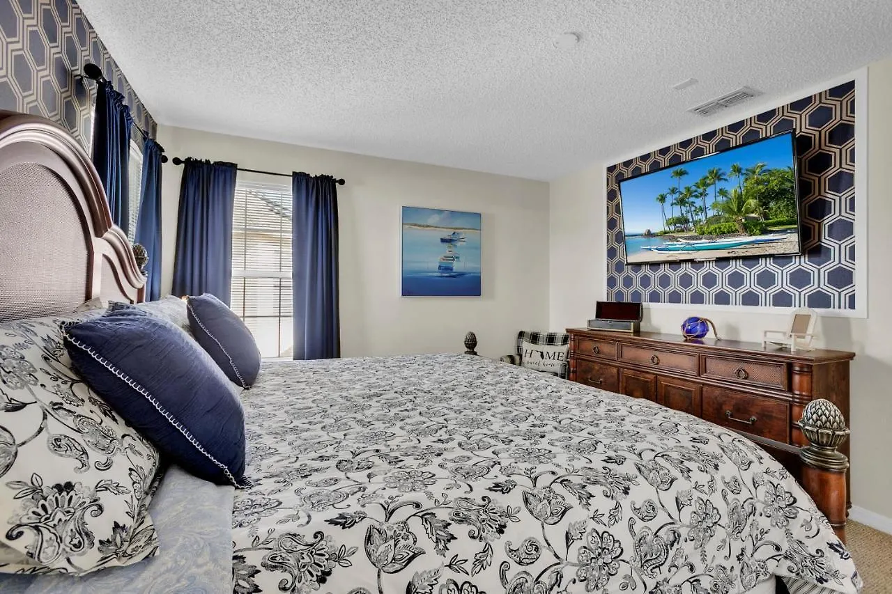 Large 6br Themed Family Near World