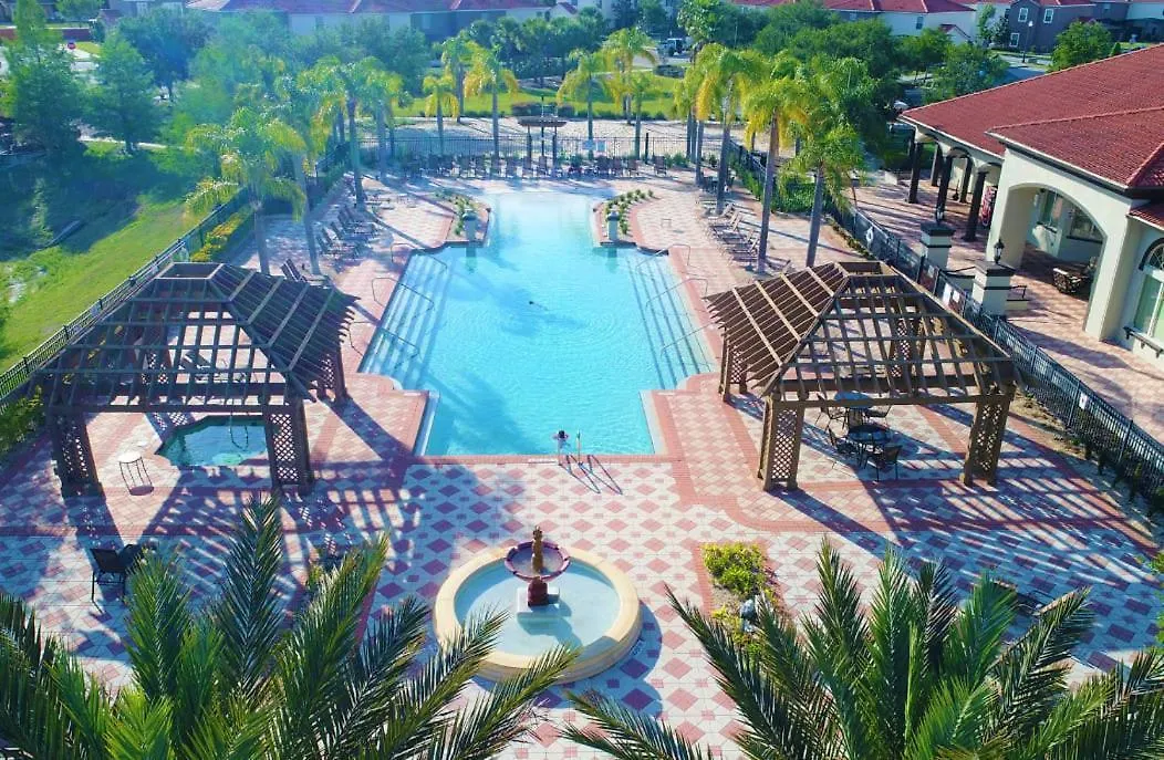 Holiday home 10br Luxury Mansion - Family - Sleeps 20 - Private Pool, Hot Tub And Bbq! *