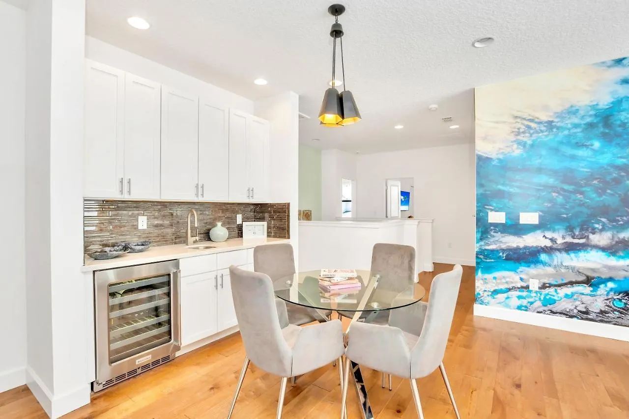 10br Luxury Mansion - Family - Sleeps 20 - Private Pool, Hot Tub And Bbq! Holiday home Kissimmee