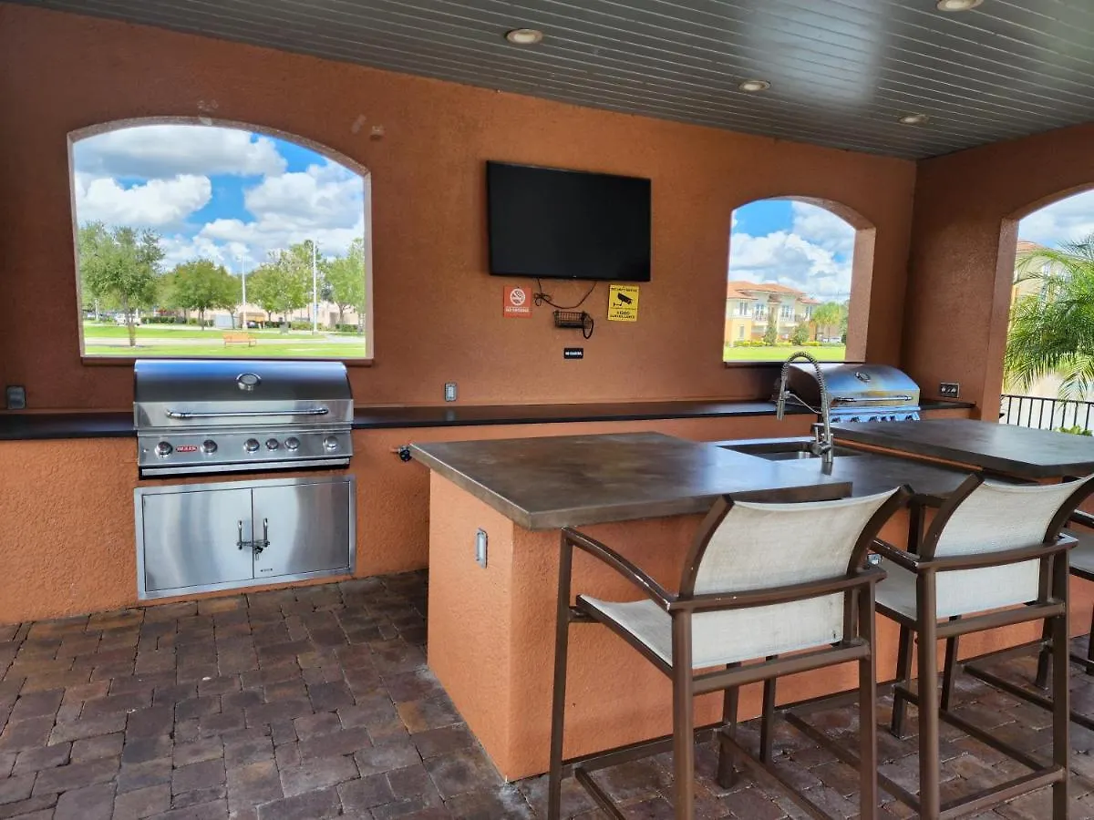 Apartment Large Apartment, Close To Kissimmee