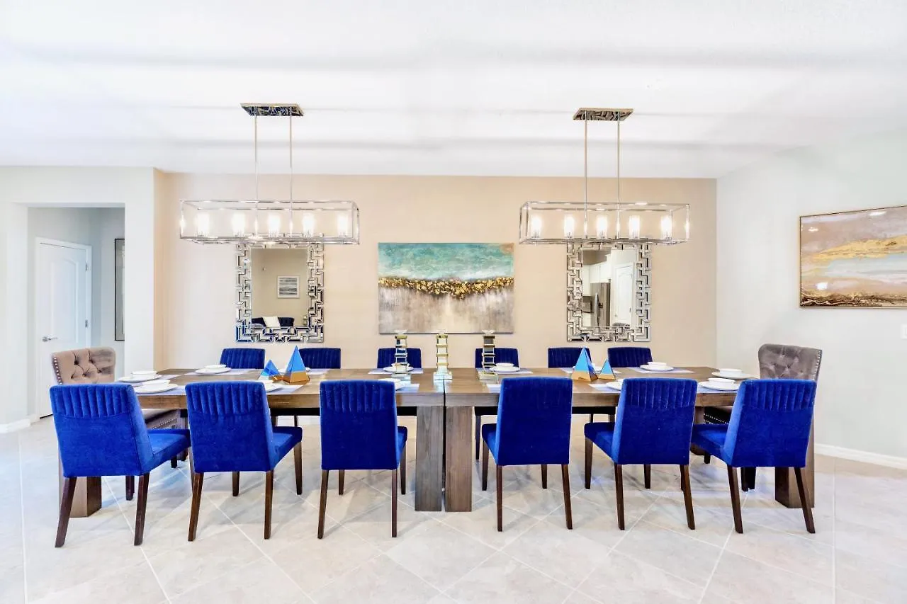 Family - 8br Luxury Mansion - Sleeps 16 - Private Pool, Hot Tub, Bbq! *
