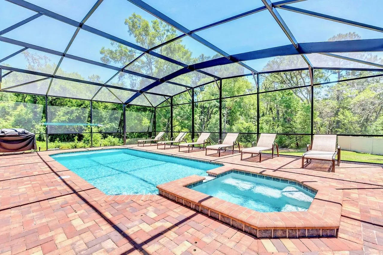 Family - 8br Luxury Mansion - Sleeps 16 - Private Pool, Hot Tub, Bbq! Holiday home Kissimmee