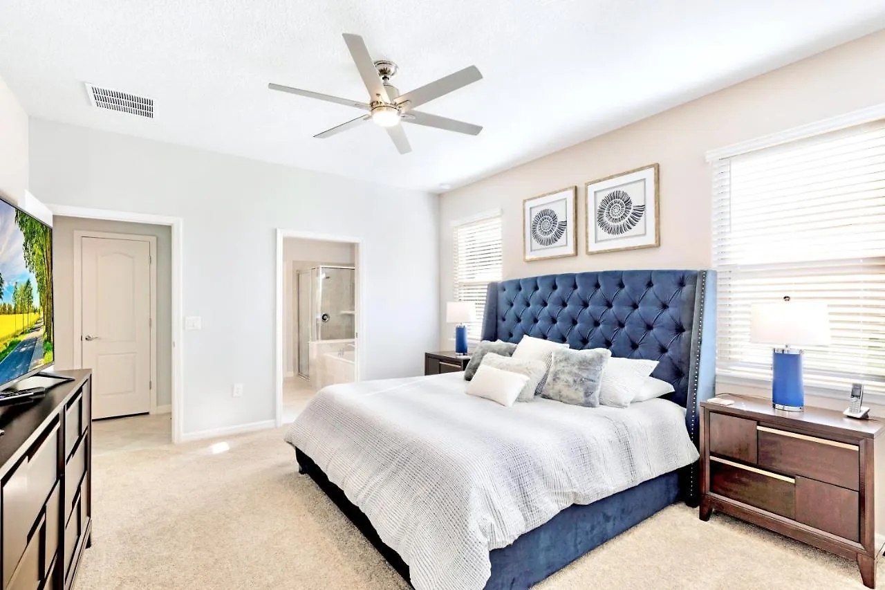 Family - 8br Luxury Mansion - Sleeps 16 - Private Pool, Hot Tub, Bbq! Holiday home Kissimmee