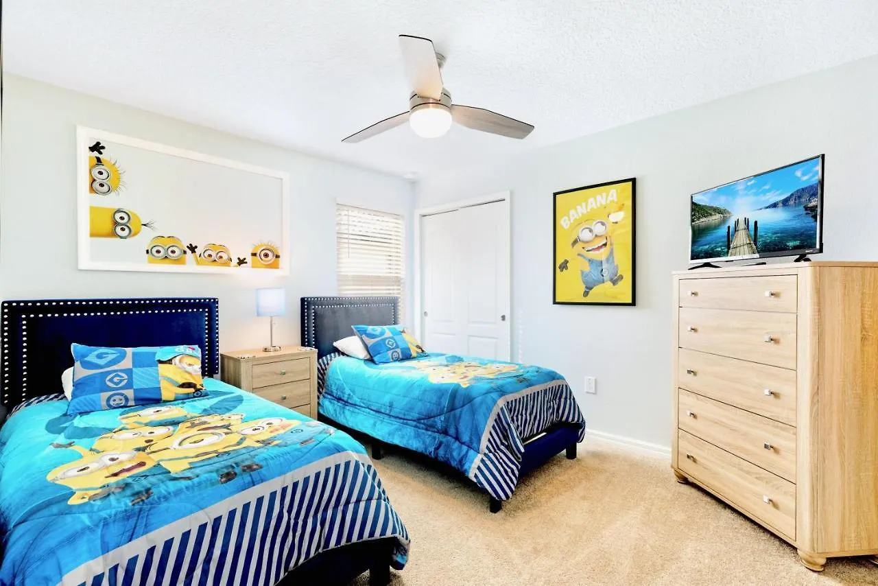 Holiday home Family - 8br Luxury Mansion - Sleeps 16 - Private Pool, Hot Tub, Bbq! Kissimmee