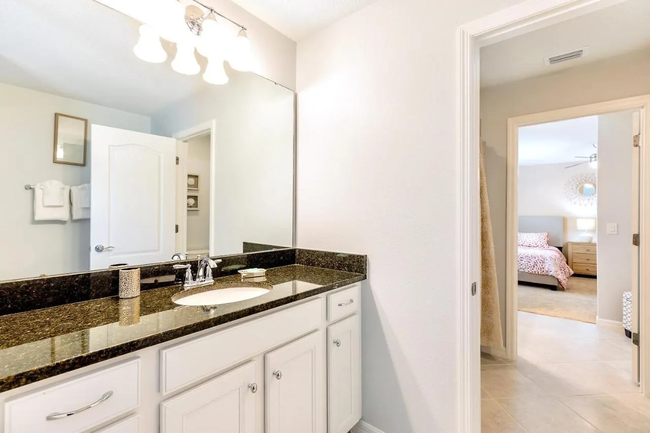 Family - 8br Luxury Mansion - Sleeps 16 - Private Pool, Hot Tub, Bbq! Kissimmee