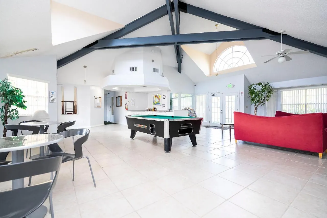 Beautiful Cozy Retreat Near - Spacious
