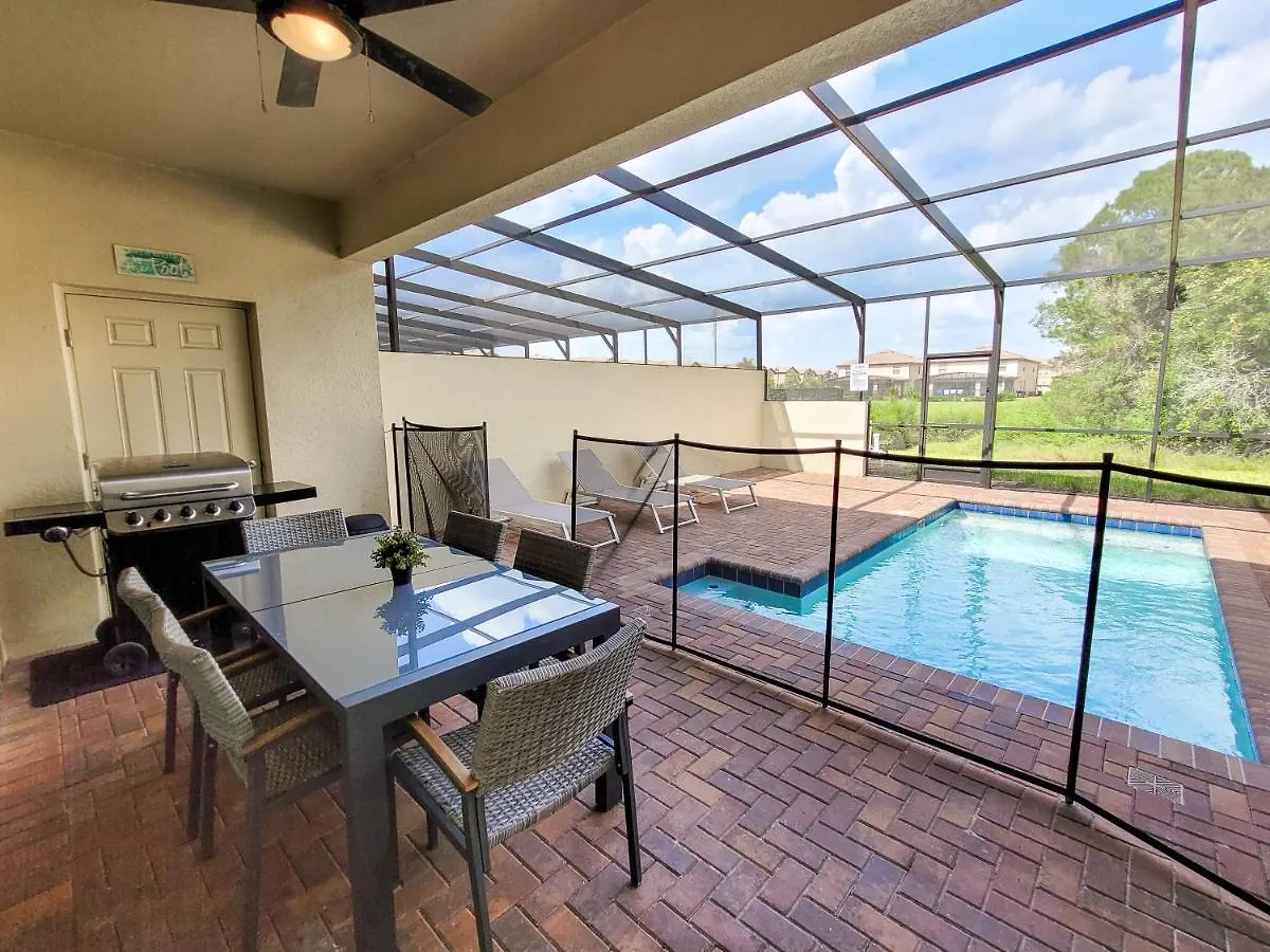 Holiday home 5br 5bath Townhome Pool Bbq 13min 2260ft Kissimmee