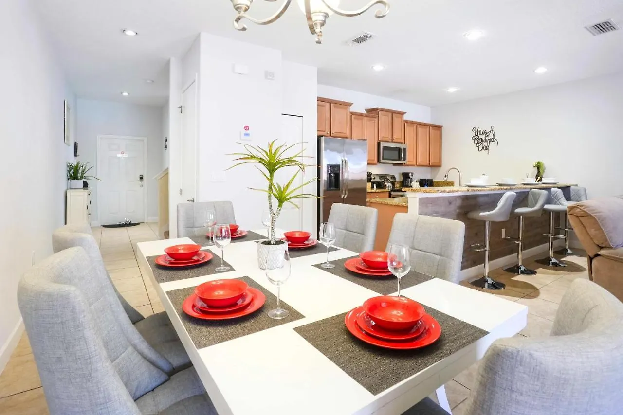 Holiday home Private Pool Getaway Near Theme Parks