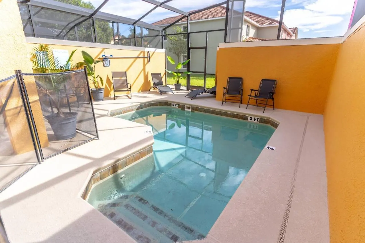 3083 Paradise Palms *