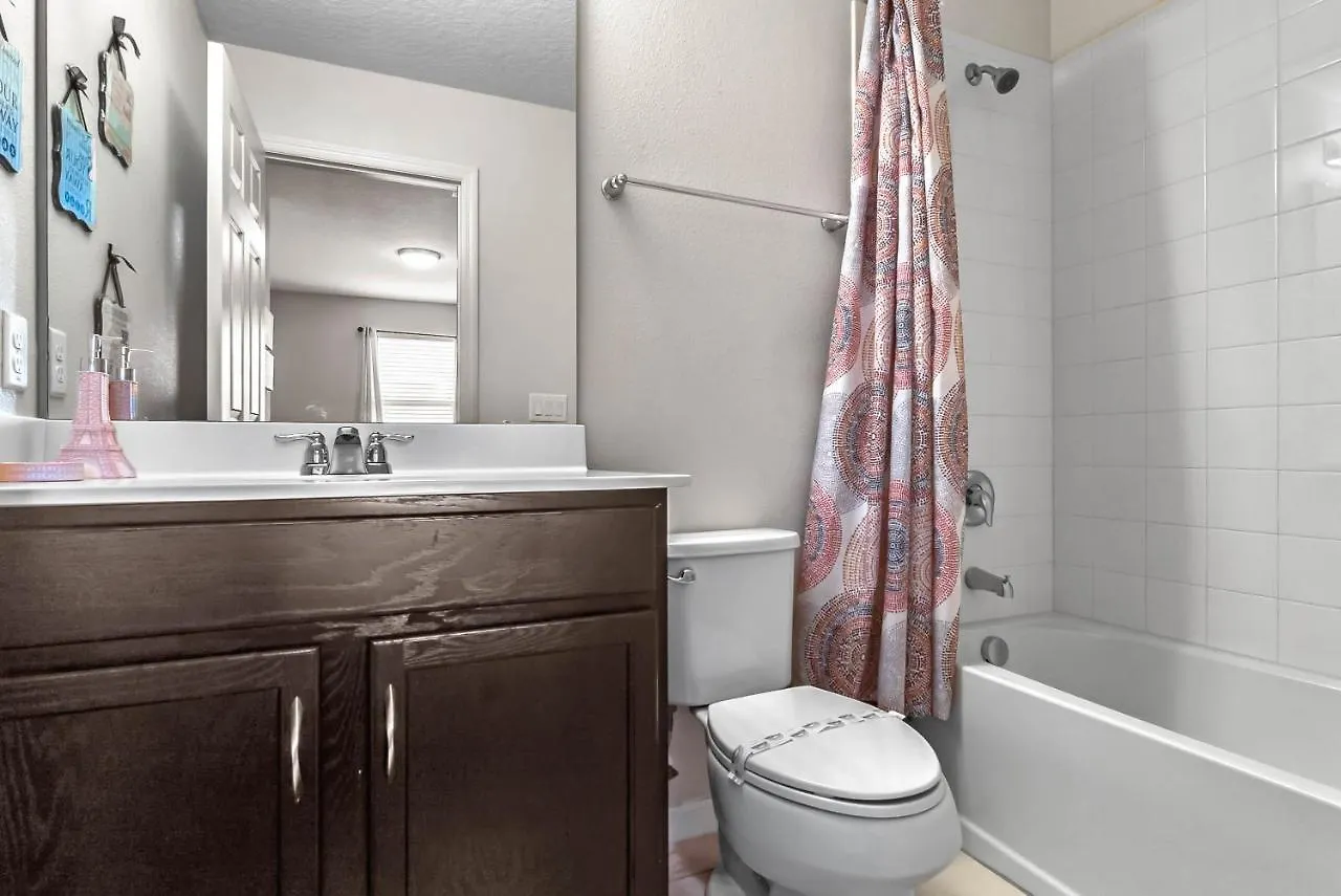 3 Bedrooms - 3,5 Bathrooms - Solara 1564 Cp Kissimmee