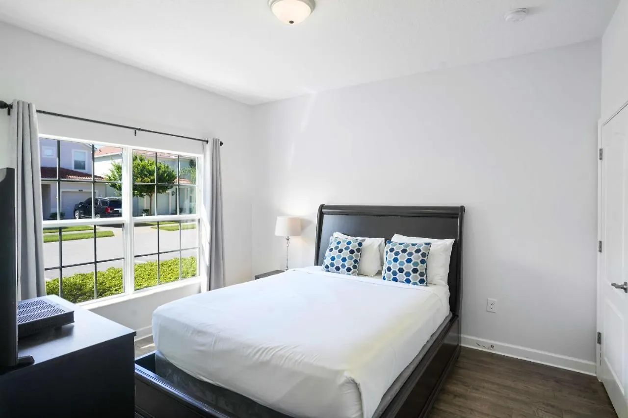 Private Pool Getaway Near Theme Parks Kissimmee