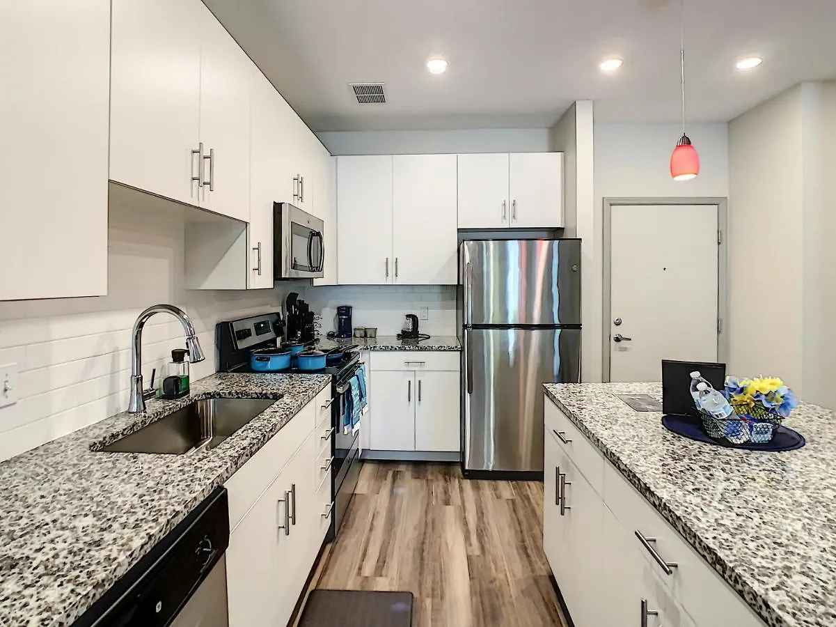Apartment King Bed, Great Amenities, And Disney Calling You Kissimmee