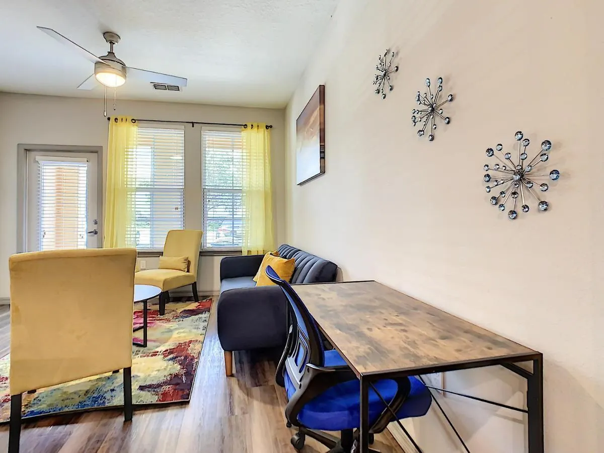 Apartment King Bed, Great Amenities, And Disney Calling You *