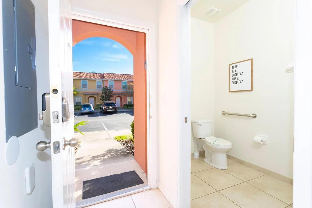 Encantada Dream - 3 Bedroom Townhome Near Disney! Holiday home