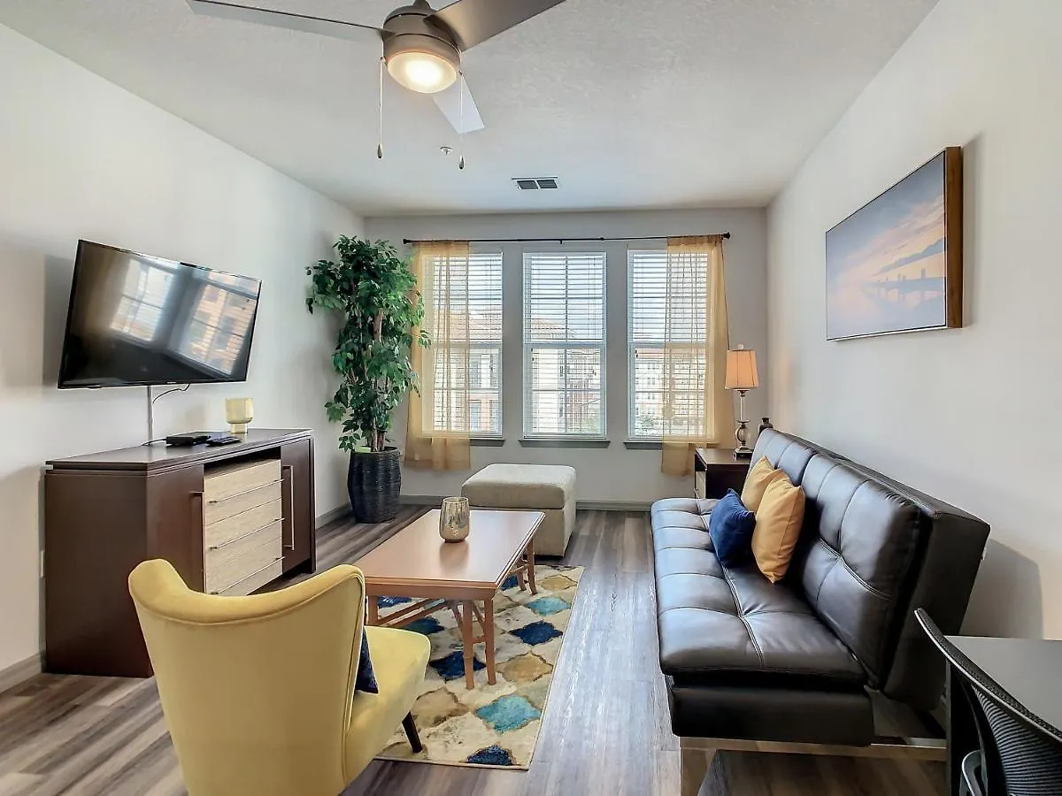 Large Apartment, Close To