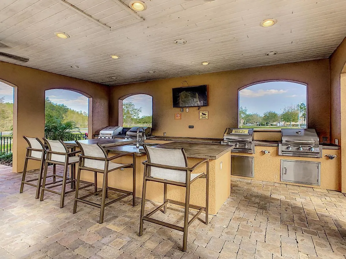 King Bed And Close To * Kissimmee