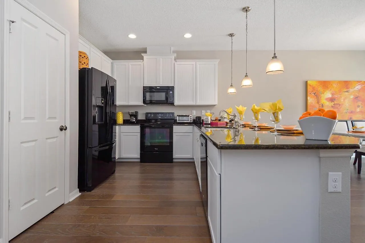4bd Sleeps 9 W Jacuzzi Close To @ Compass Bay 5113c *
