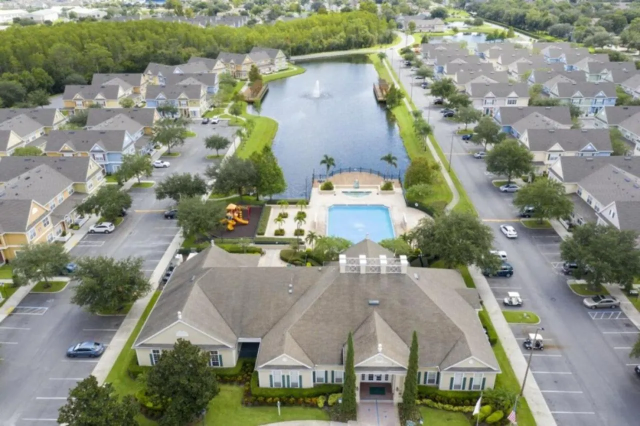 Charming 3-bedroom In Gated Community - Your Perfect Getaway! Kissimmee
