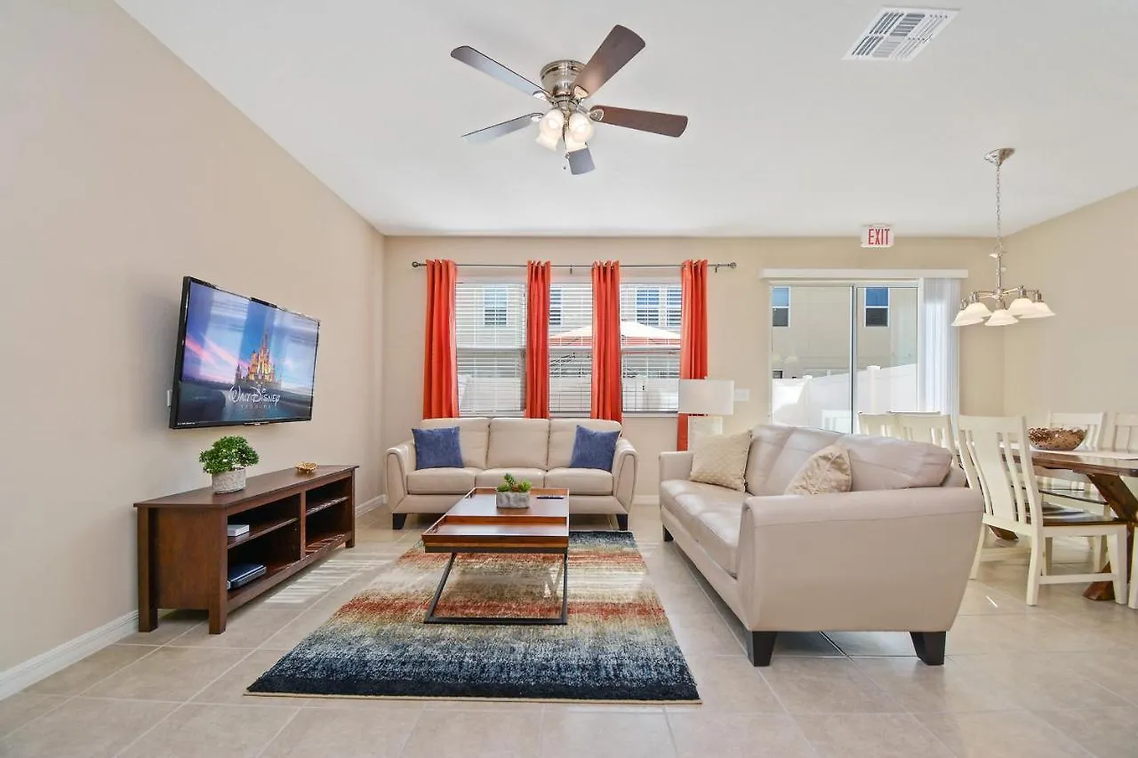 Four Bedrooms Townhome 5120 Holiday home *