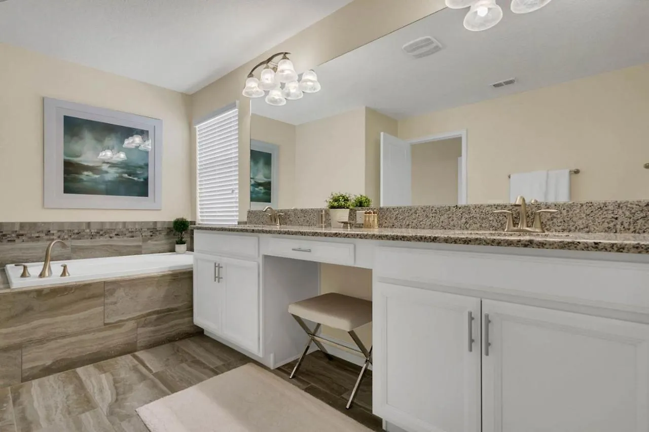 Five Bedrooms Single Family 4759 * Kissimmee