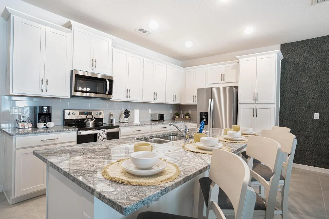 1804 Tropical Palms Circle * Kissimmee