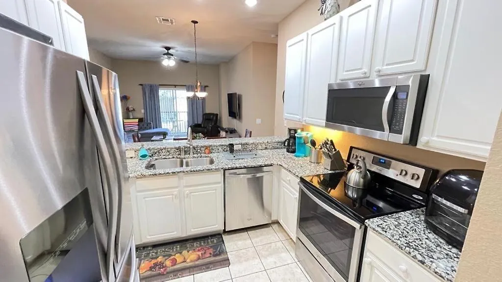 Beautiful 3 Bedroom Minutes From Disney! Apartment Kissimmee