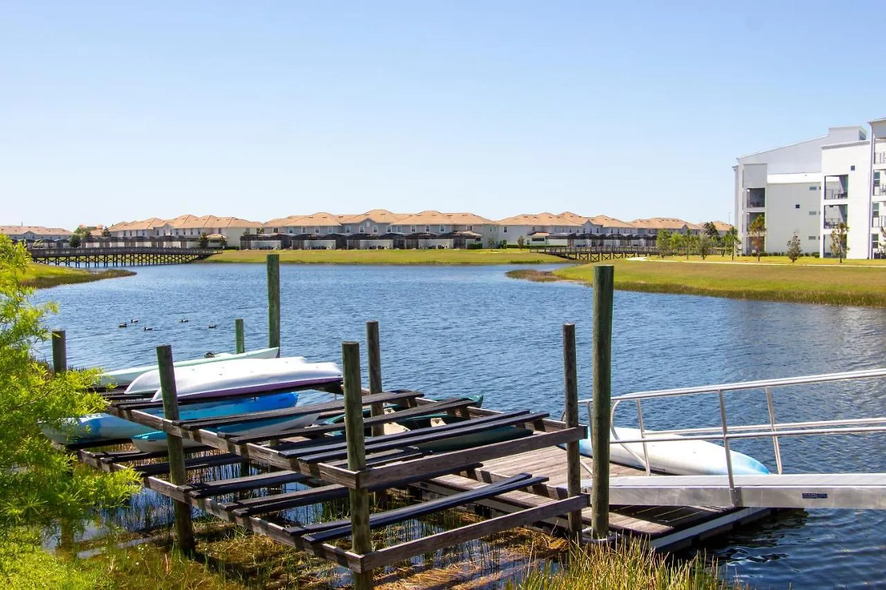 Villa Lakeview In Storey By Diamond Kissimmee